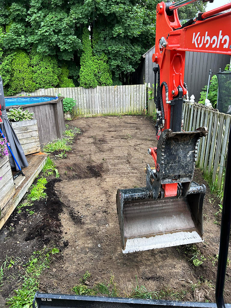 excavation-installation-de-gazon-synthetique